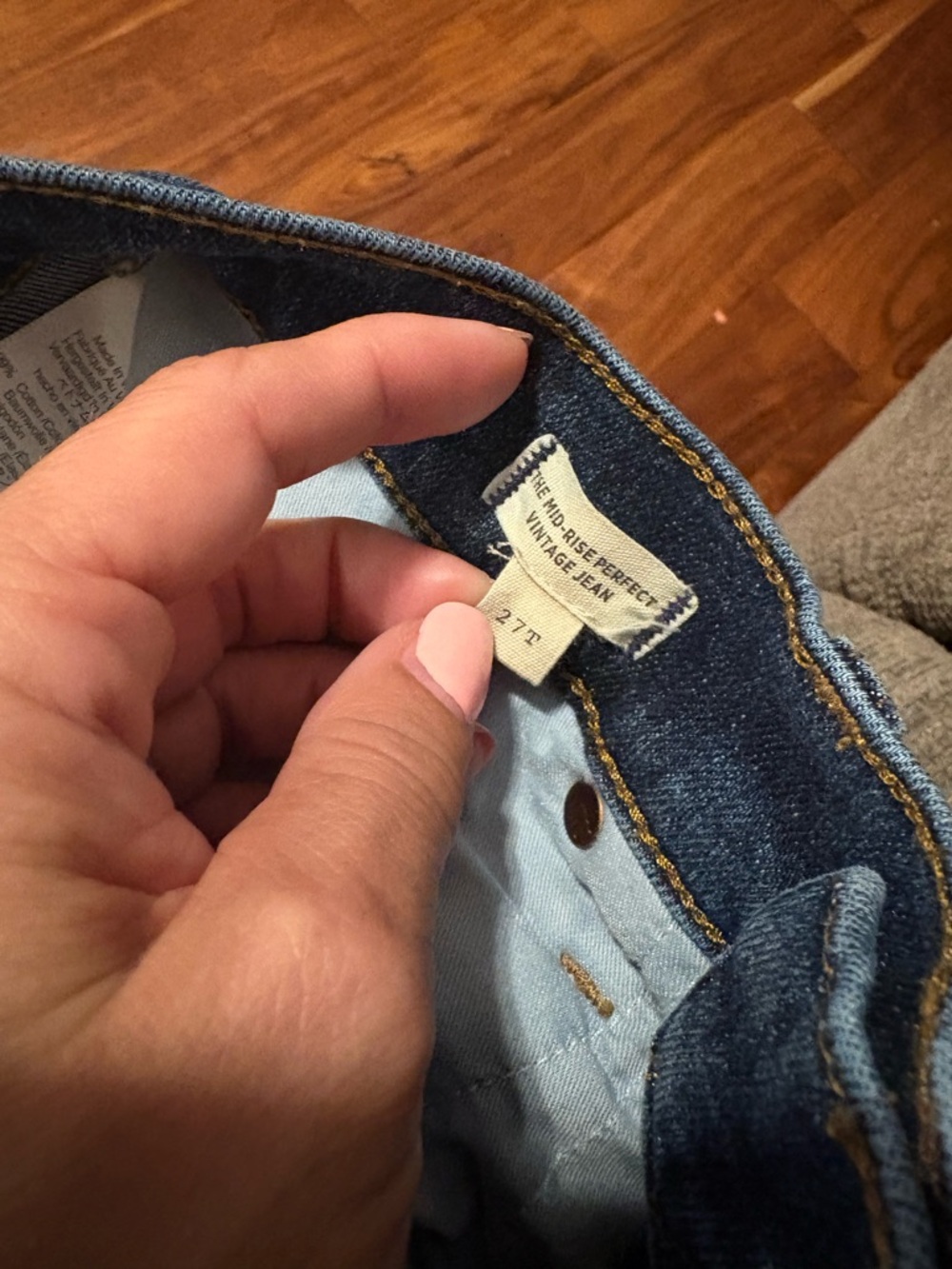 Madewell Mid Rise Perfect Vintage Jeans 27 Straight Leg Medium Denim (1185) - Picture 5 of 9